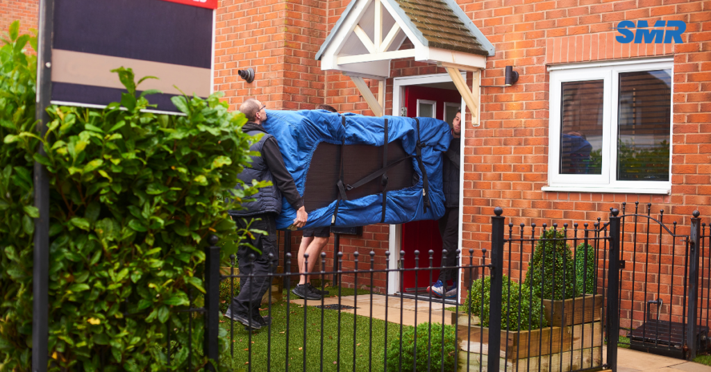 House removals, flat removals, and office removals in Bethnal Green with professional movers.