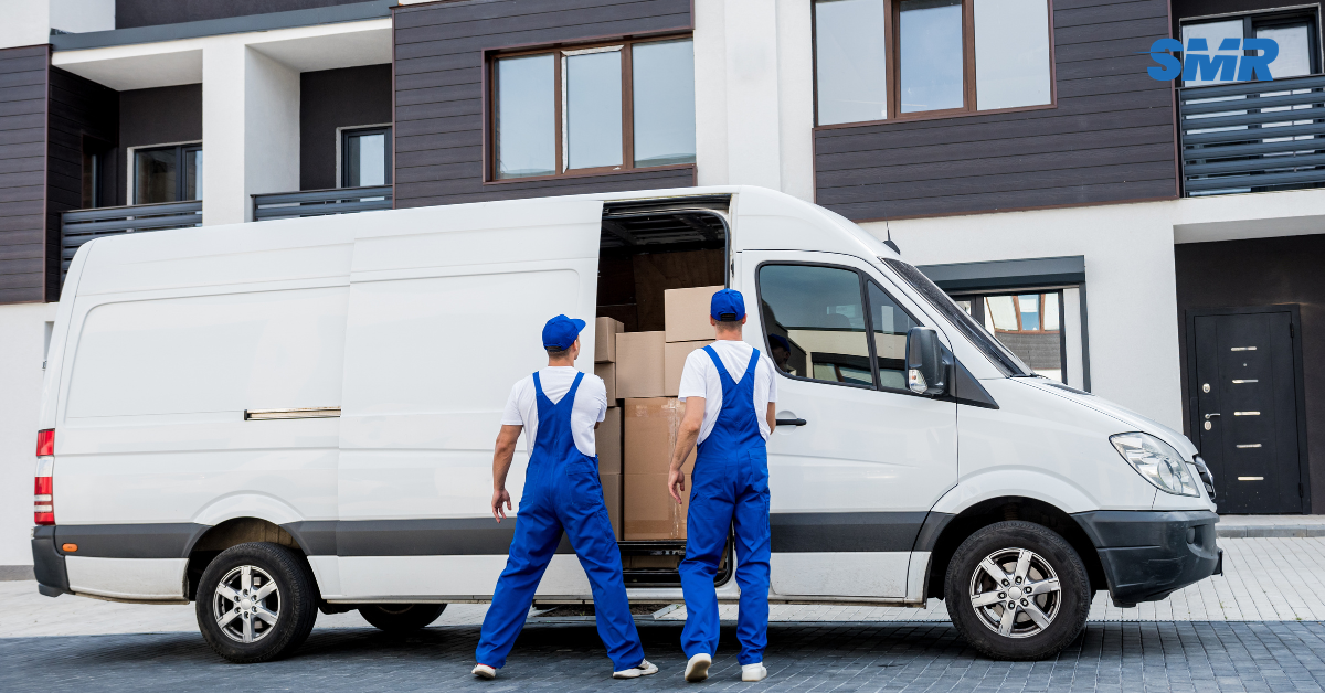 Man and Van Hackney team with flashing lights for same-day, urgent removals