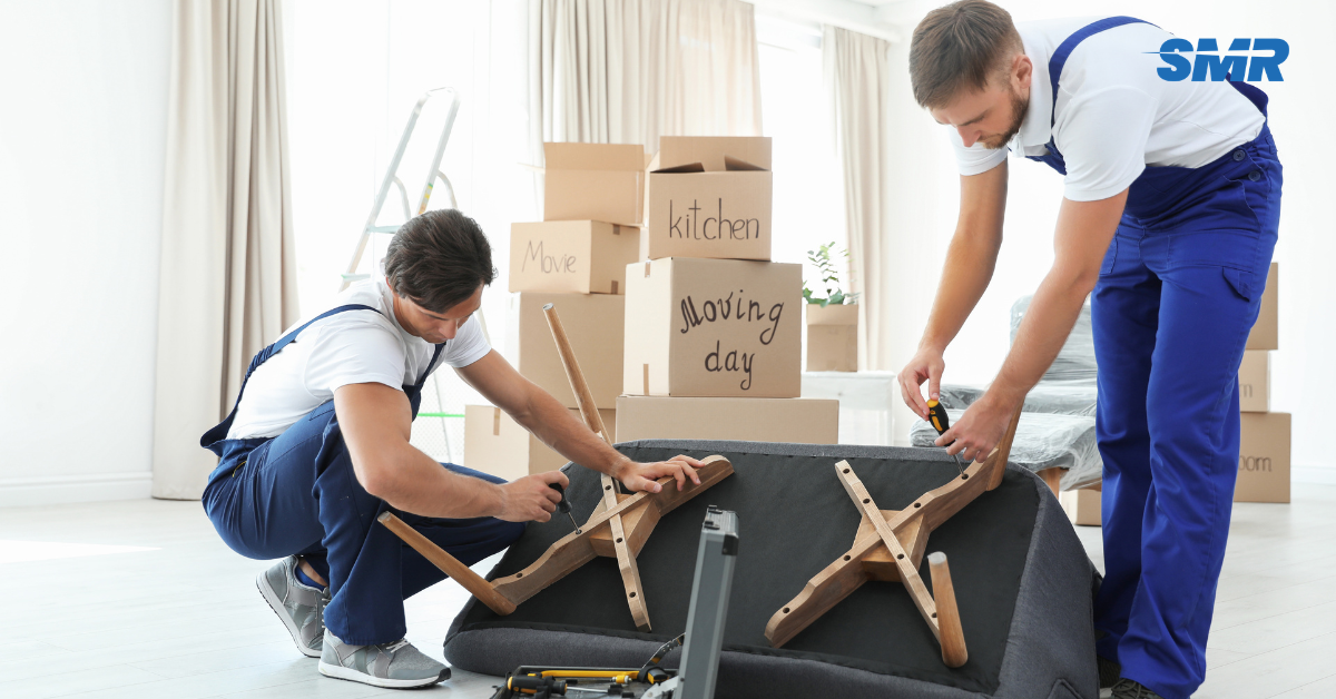 house removals Romford movers carrying furniture man and van RM11